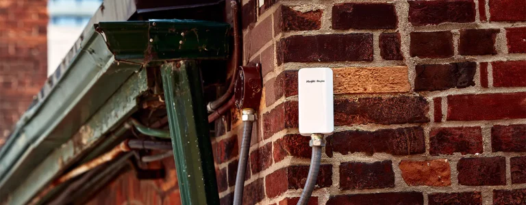 Read more about the article Reyee P2P Wireless Bridge Connects Two Buildings in Toronto