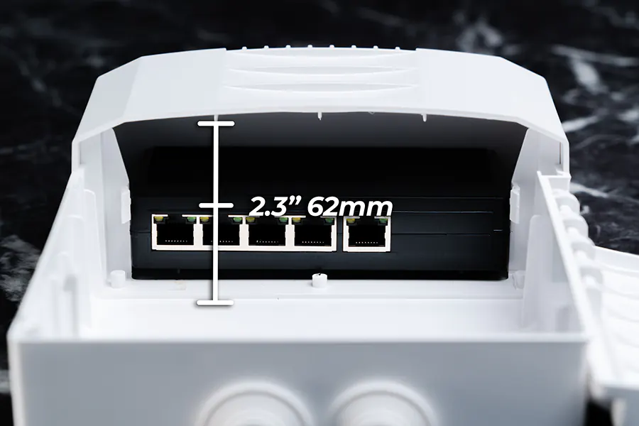 Inside dimensions of PW2020-4TENC-EC with measurement showing 62mm of height internally.